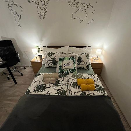 Appartamento Garibaldik Apartman Budapest Esterno foto