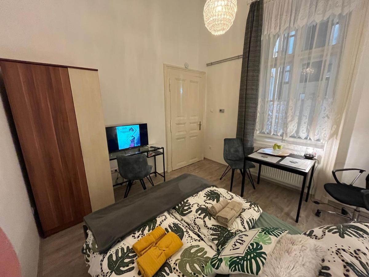 Garibaldik Apartman Budapest Esterno foto