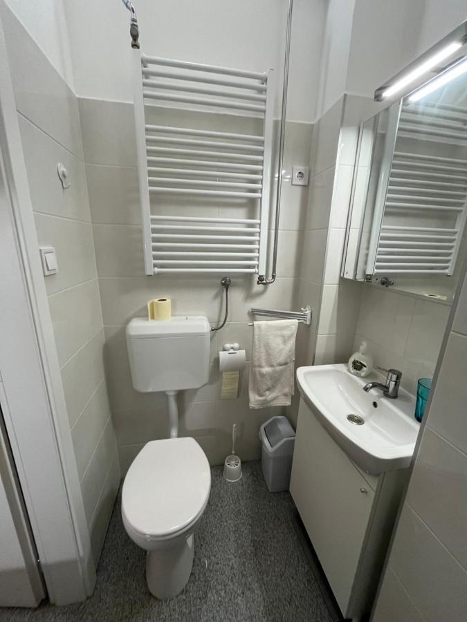 Appartamento Garibaldik Apartman Budapest Esterno foto