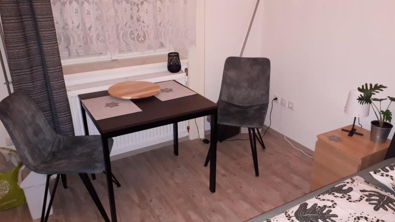 Garibaldik Apartman Budapest Esterno foto