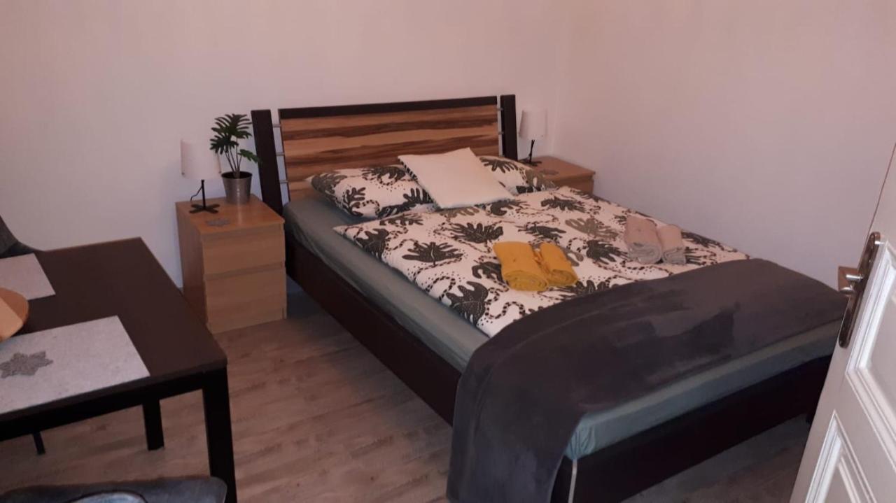 Garibaldik Apartman Budapest Esterno foto